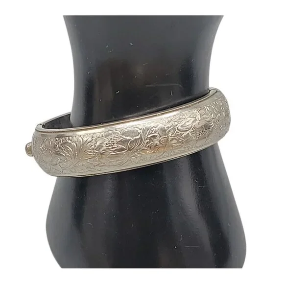 Floral Etched Hinged Bangle Bracelet Size 6.5" Vintage 16mm Wide